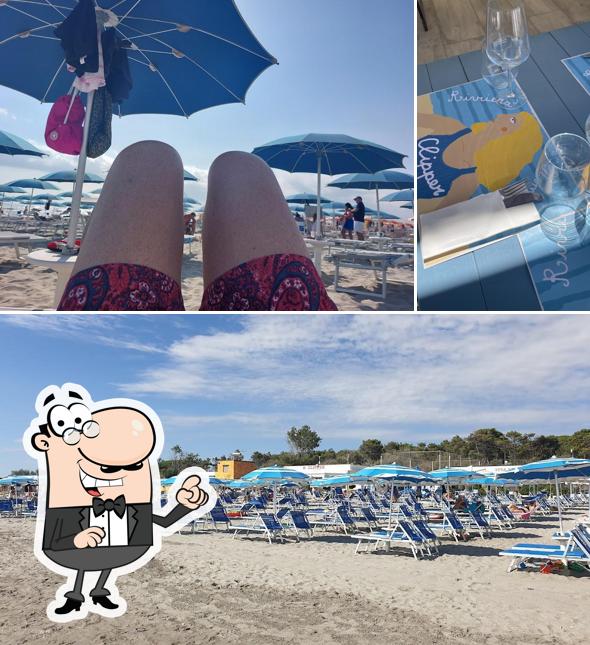Siediti a un tavolo di Bagno Clipper 100