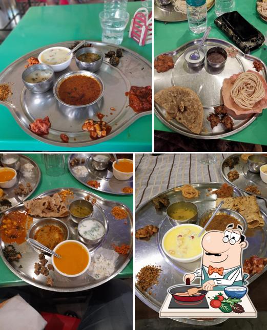 Chicken curry at DURVANKUR DINING HALL