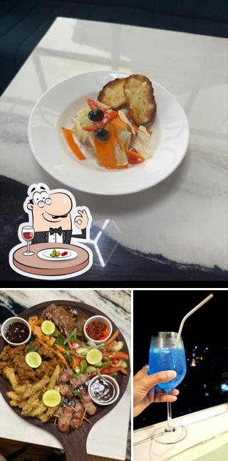 Food at king's Row Cafe & Restaurant