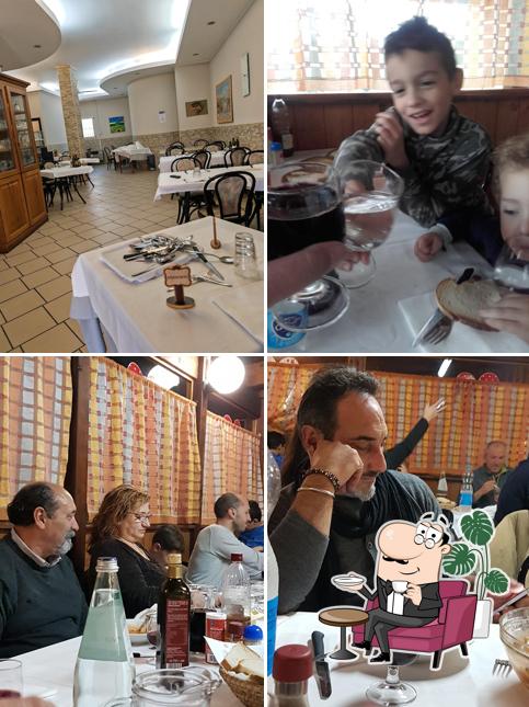 Siediti a un tavolo di The river