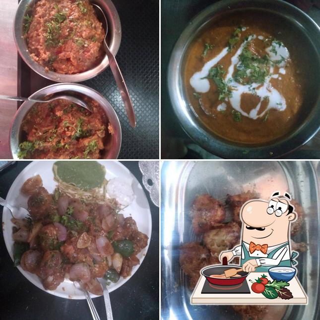 Chicken curry at Degche Foods