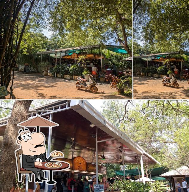 The exterior of Kafé Delights