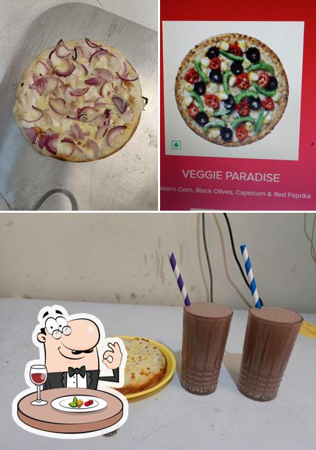 Food at Domineec's Pizza Nalagarh