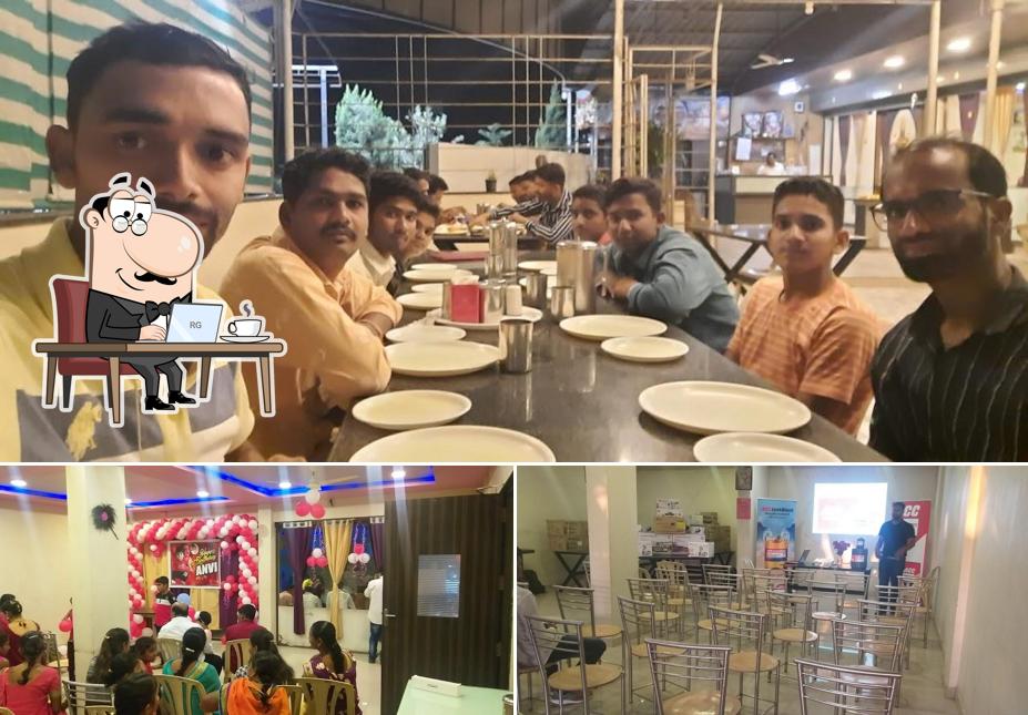 The interior of Hotel Mauli Park Veg Restaurant Karad