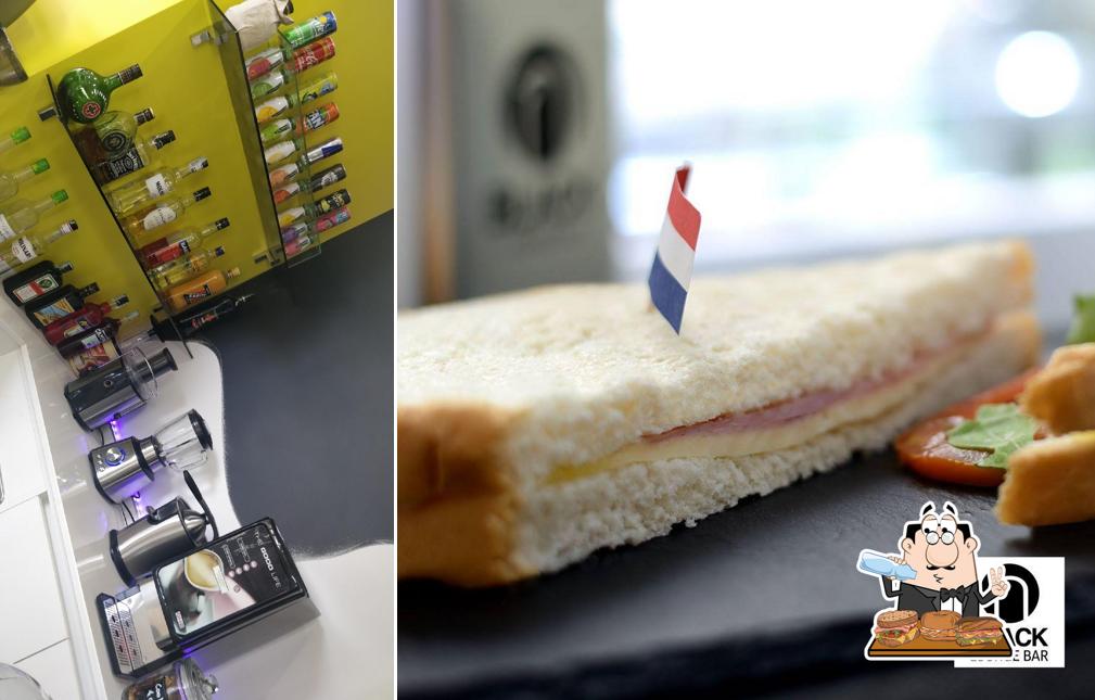 Scegli un panino a Black Lounge Bar