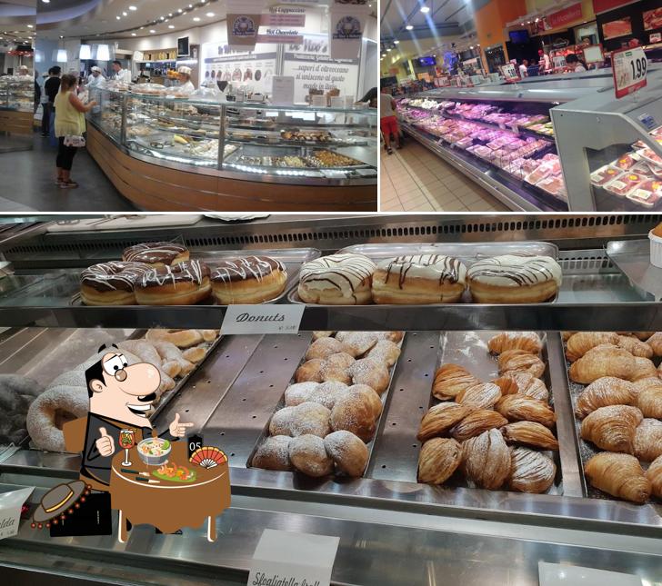 Cibo al Centro Commerciale La Cartiera