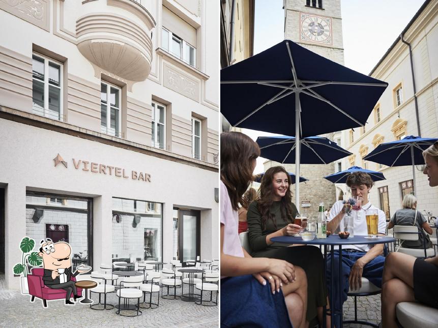 Gli interni di Viertel Bar