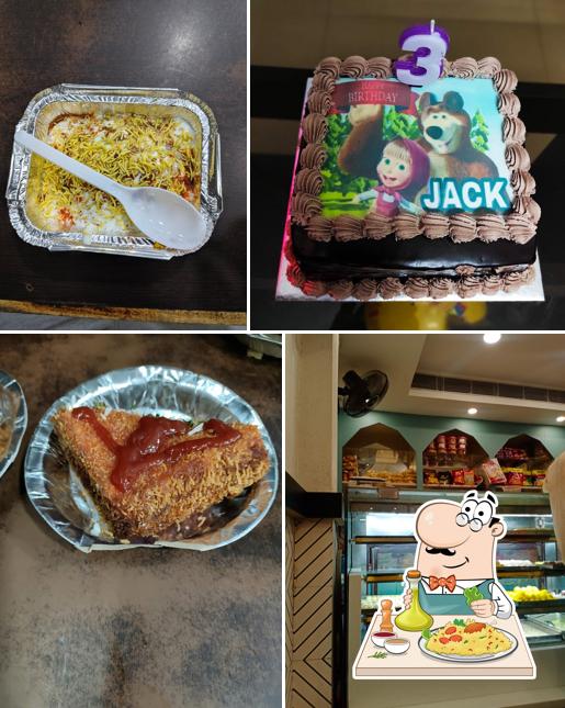Food at Hindustan Sweets & Snacks