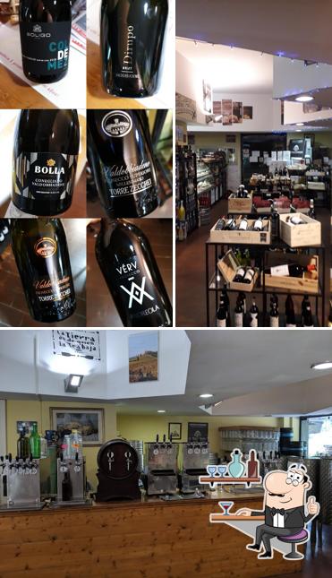 Dai un'occhiata agli interni di La Cantina di Ale & Co