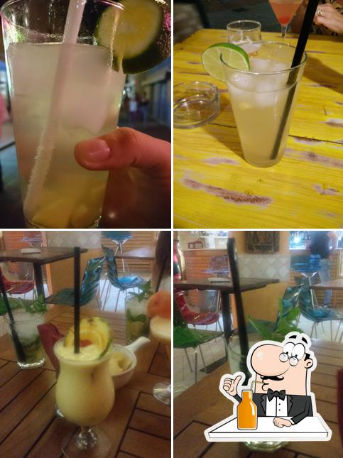 El Pinpa Cocktail Lounge Bar