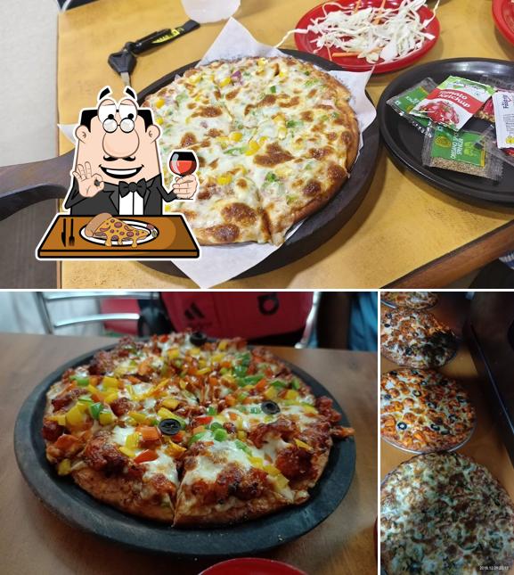 Try out different variants of pizza