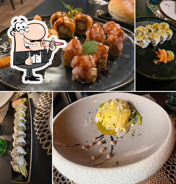 Il sushi è un pasto famoso tipico del Giappone