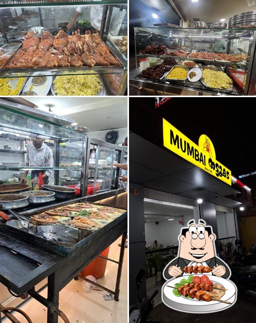 Take a look at the photo depicting food and interior at Mumbai Thattukada