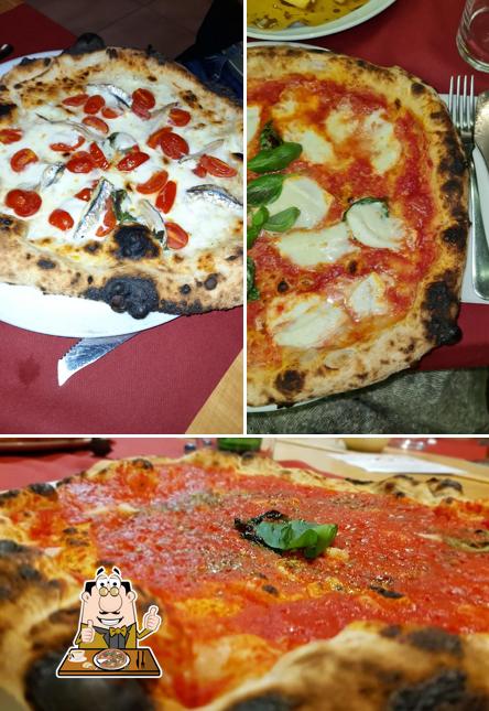 Scegli una pizza a Antico Forno Pizzeria e Osteria