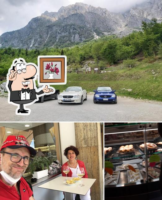 Siediti a un tavolo di VISPI coffedrinks