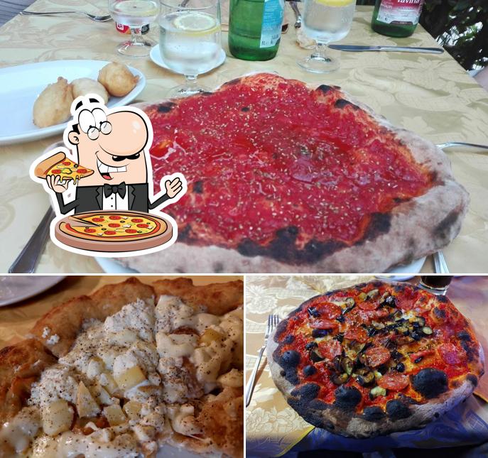 Ordina tra le svariate varianti di pizza