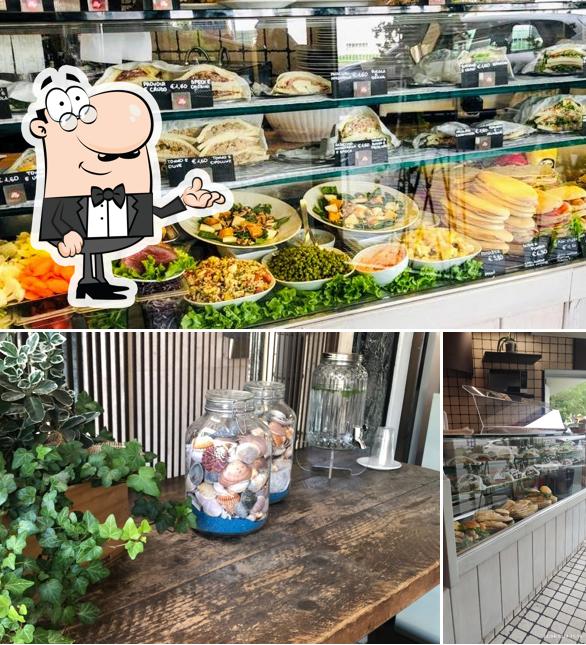 Dai un'occhiata agli interni di Snack Bar da Lele