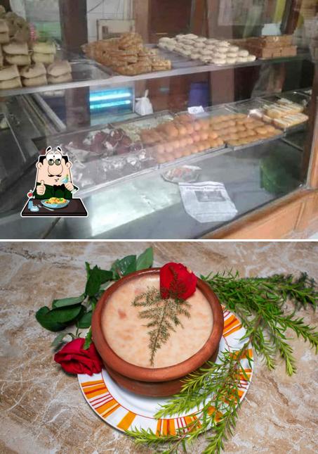 Food at New Sitala Mistanna Bhandar