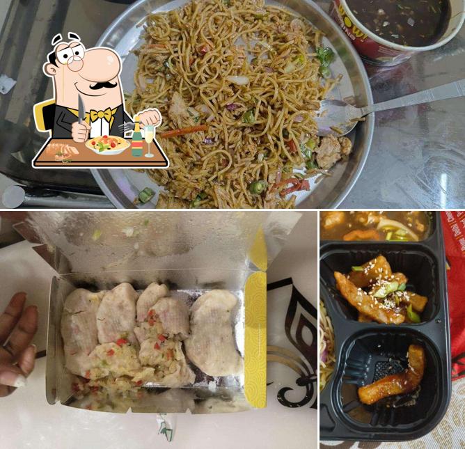 Pad thai at WOW China