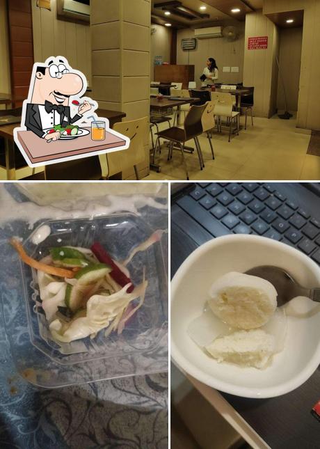 The picture of Old Kundan Dhaba’s food and interior