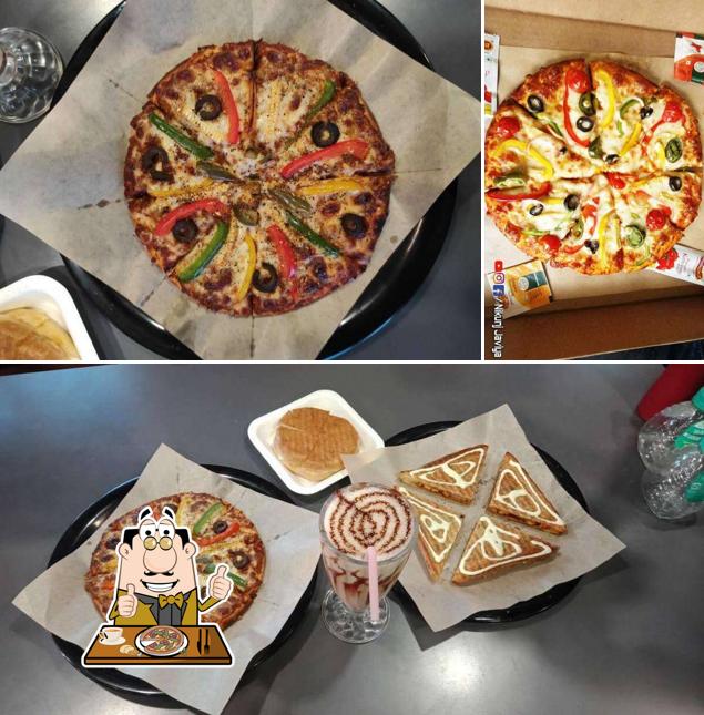 Get pizza at Otlo The Cafe