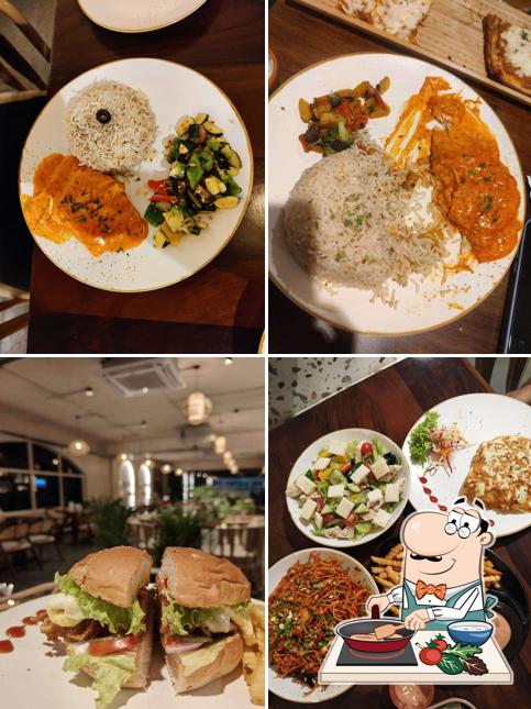 Chicken curry at CAFE MAXIBREW