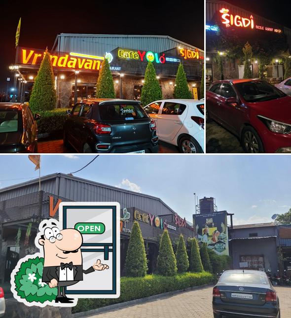 You can get some fresh air at the outside area of Vrindavan Restaurant