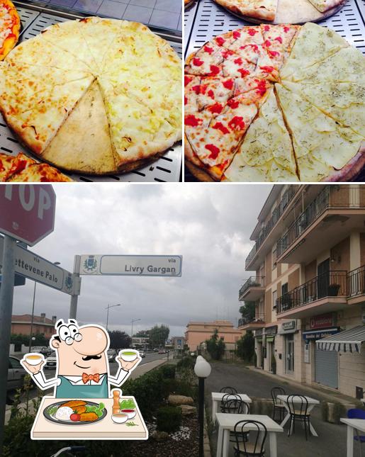 Questa è la foto che presenta la cibo e interni di Pizza King