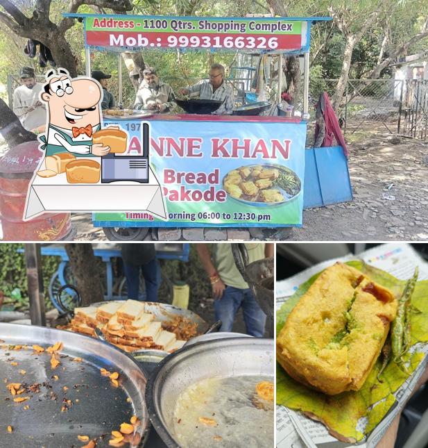 Garlic bread at Banne Kha k Bread Pakode
