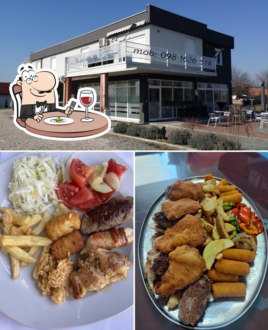 Tra le diverse cose da Catering bistro "Toni" si possono trovare la cibo e esterno