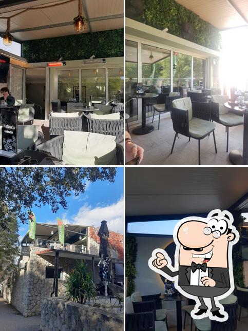 Siediti a un tavolo di Caffe Bar Marti