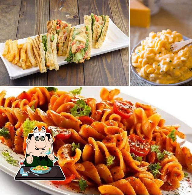 Macaroni and cheese at The Hungry Junction