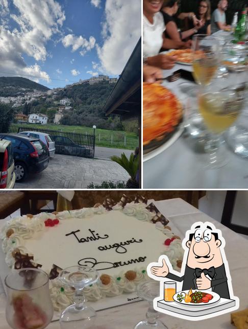 Tra le varie cose da Il Focolare si possono trovare la cibo e esterno
