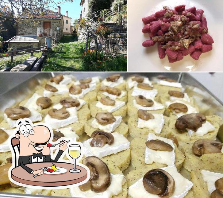 La foto della cibo e esterno di Trattoria da Vasco