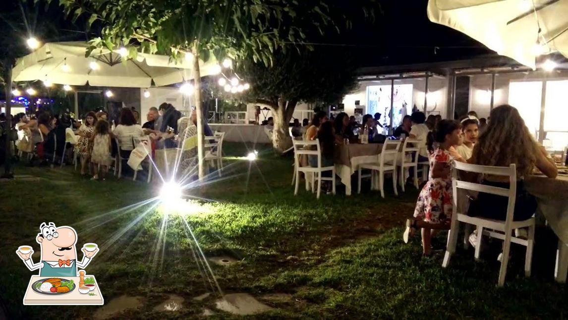 Cibo al Giro Di Vite Beach