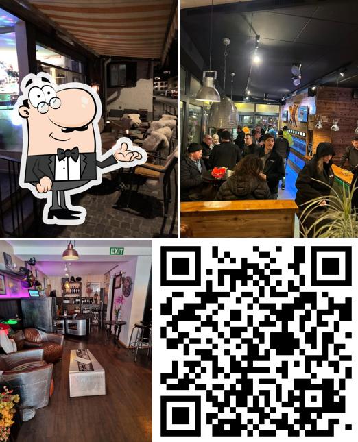 Gli interni di Hangar 32