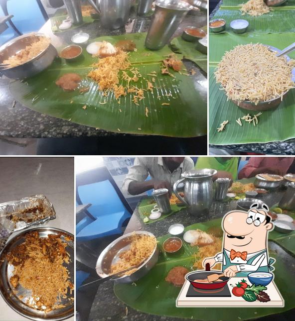 Chicken curry at HOTEL RESHMA DUM BIRIYANI