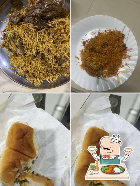 Food at Kolhapuri Saaj