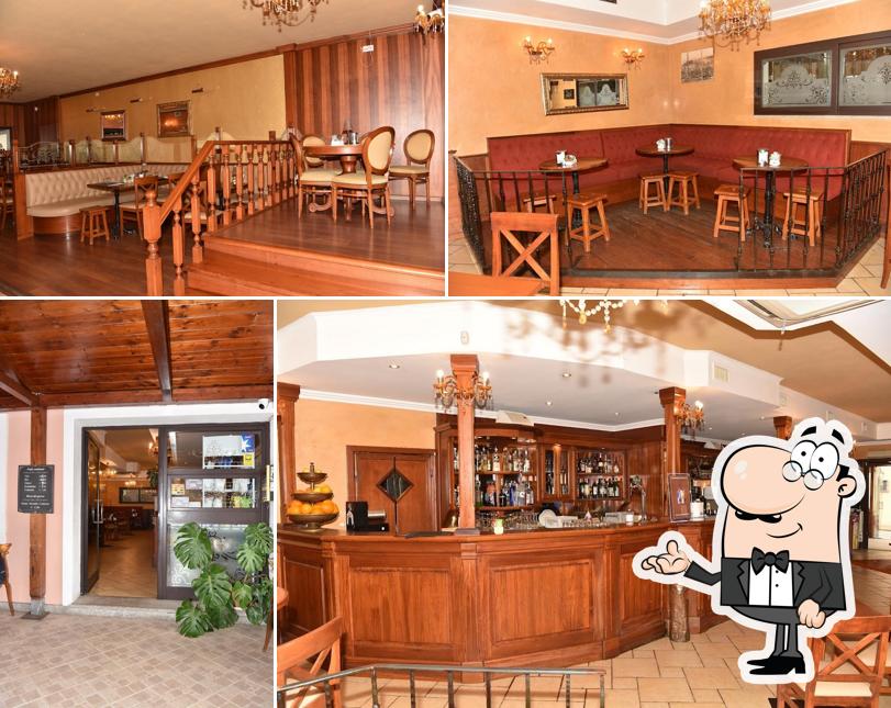 Gli interni di Caffe Veronese
