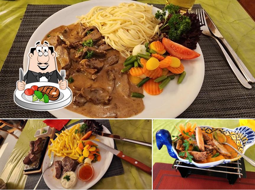 Piatti di carne vengono serviti a Restaurant Hirschen Kapf