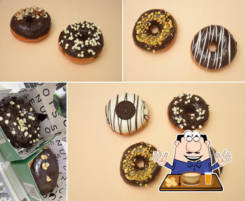 Food at Donuts n dessert