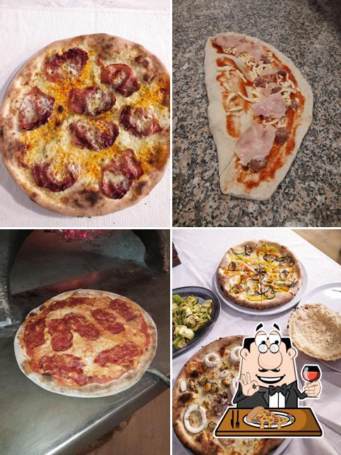 Ordina tra le svariate varianti di pizza
