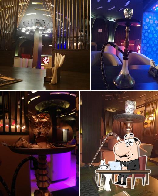 The interior of CAFE ROOST RESTAURANT