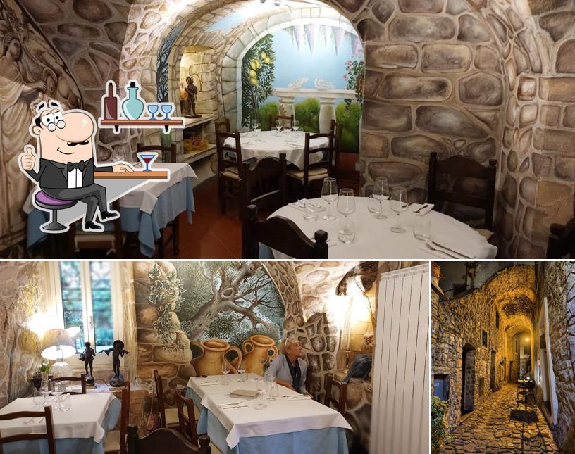 Dai un'occhiata agli interni di Hosteria Del Coniglio
