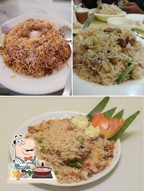Fried rice at Urvee's Palate