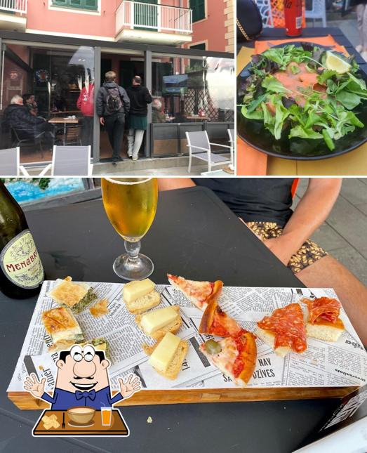 Cocoloco si caratterizza per la cibo e interni