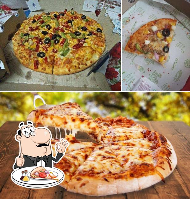 Pick pizza at Pizza HuB M.B.D