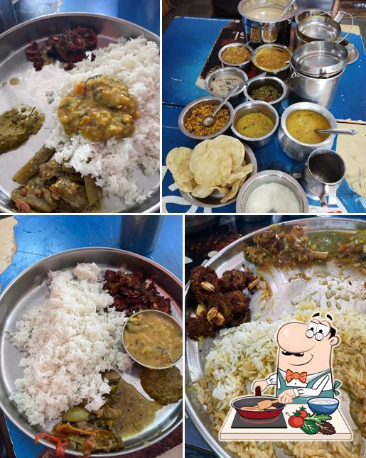 Chicken curry at Kumar Mess