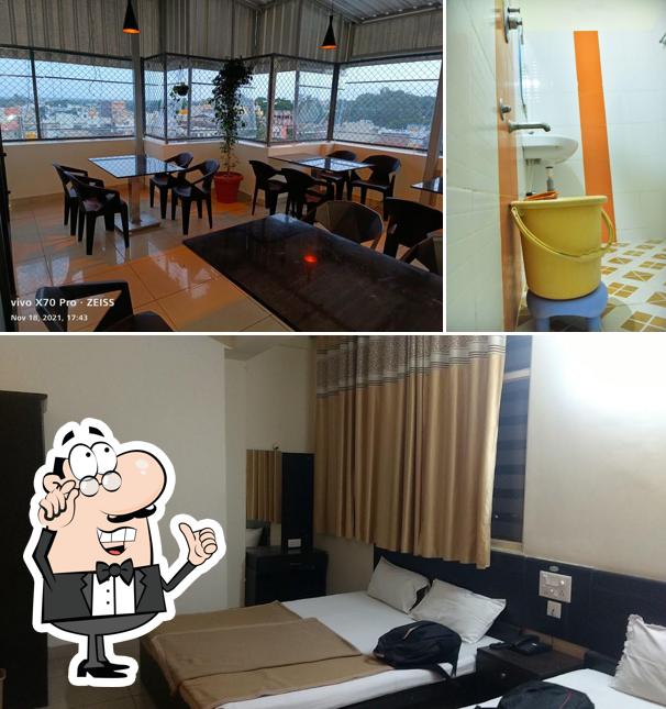 The restaurant's interior and food