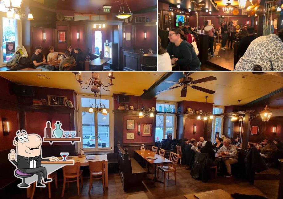 Siediti a un tavolo di THE PENNY